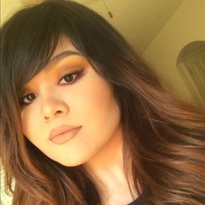 Meet your Posher, Valerie